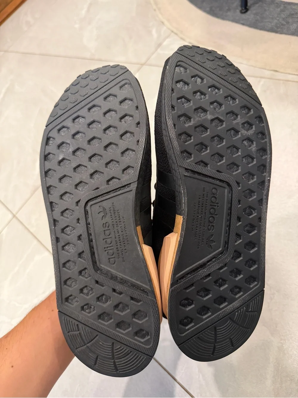 adidas lightweight low